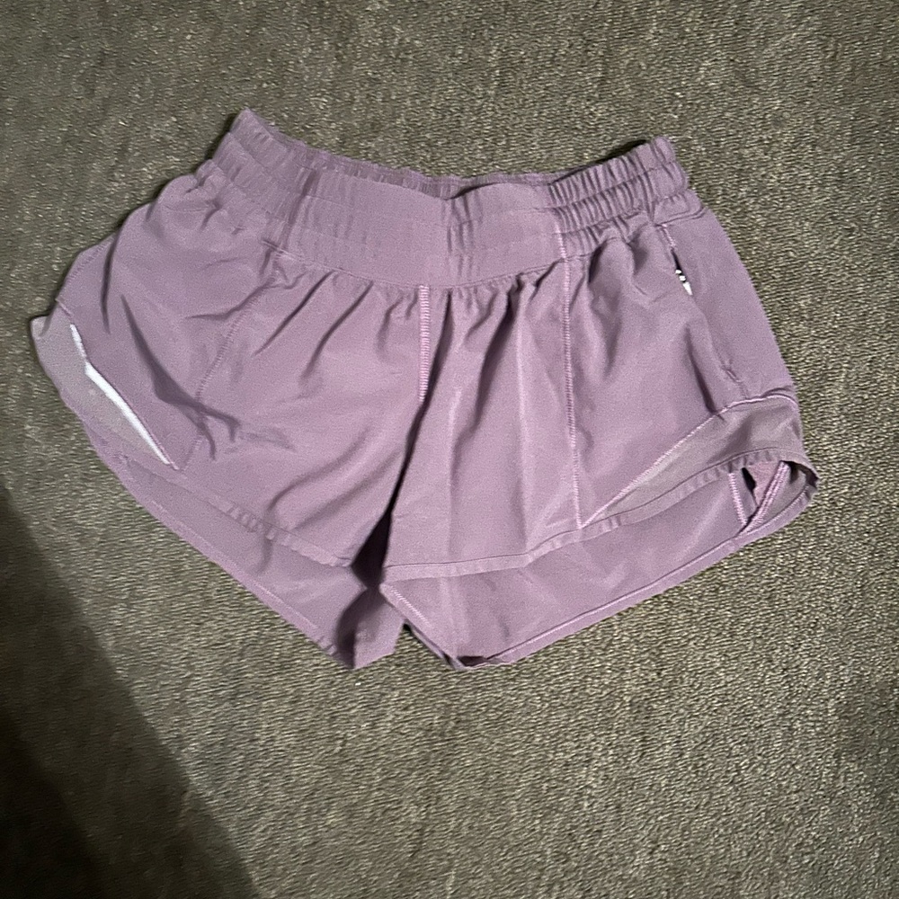 LULULEMON PURPLE SHORT🌂🦄☂️